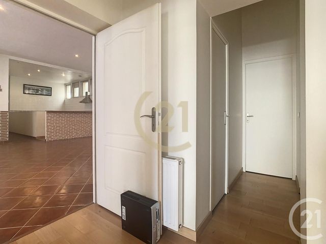 Afficher la photo en grand commerce à vendre - 189.94 m2 - LONGJUMEAU - 91 - ILE-DE-FRANCE - Century 21 Plein Centre