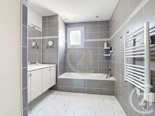 maison à vendre - 7 pièces - 166.0 m2 - LA SELLE SUR LE BIED - 45 - CENTRE - Century 21 Plein Centre