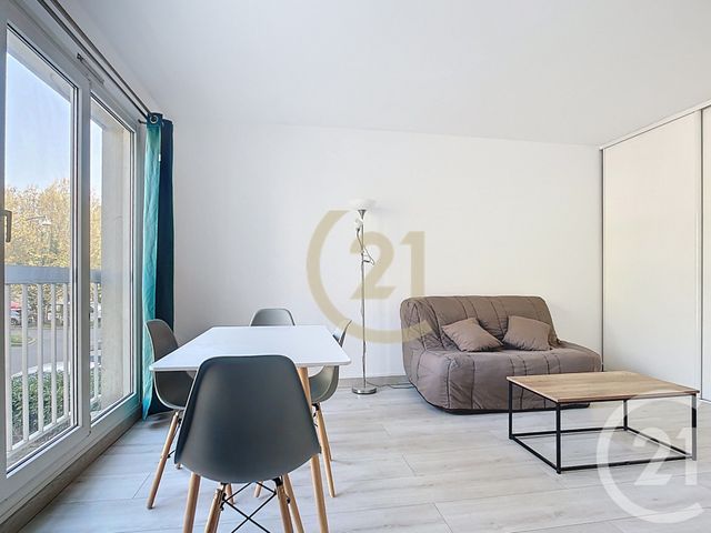 Appartement F1 à louer - 1 pièce - 32.0 m2 - LONGJUMEAU - 91 - ILE-DE-FRANCE - Century 21 Plein Centre